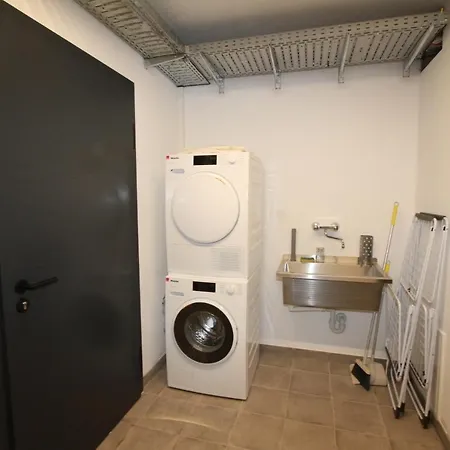 Koenigsleiten 148 *